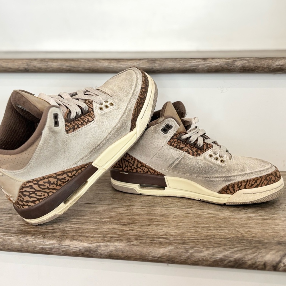 Jordan three 3 retro Palomino size 6Y
